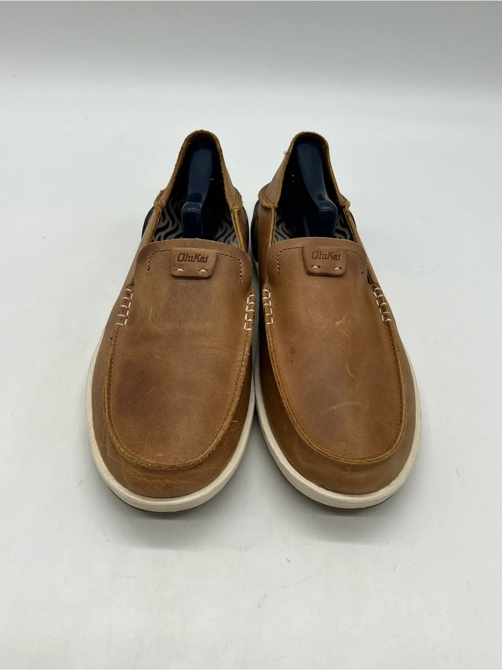 OluKai Kakaha Men’s Sz 10 Brown Leather Casual Comfort Slip On Loafers Shoes.